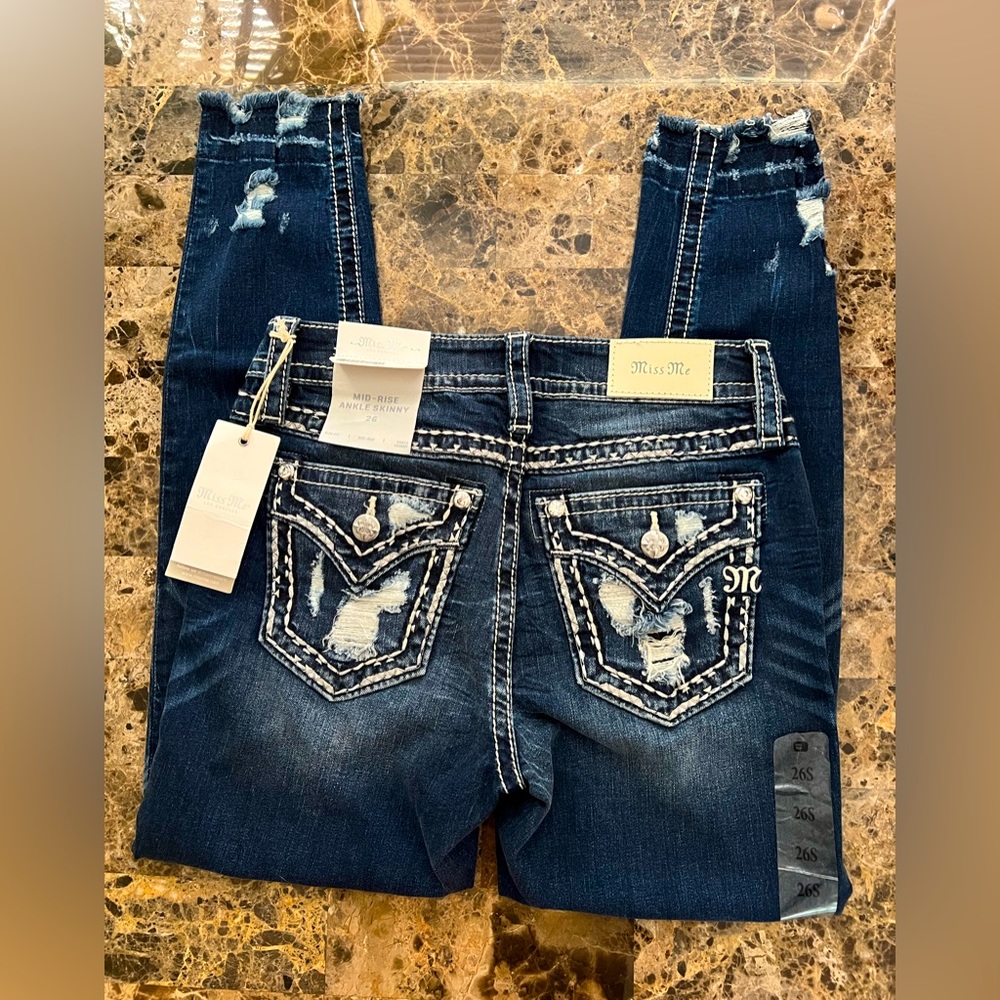 💫NWT💫 Miss Me Mid-Rise Ankle Skinny Jeans Womens Sz 26 Slim Fit Buckle